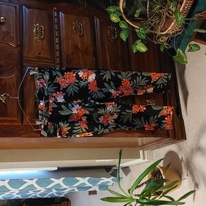 🌻Women's Lily Morgan Floral Capri pant